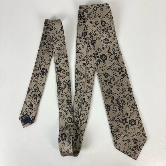 Bruno Piattelli 100% Silk Hand Made Necktie Tie Beige Tan and Black Floral Print - Picture 4 of 7